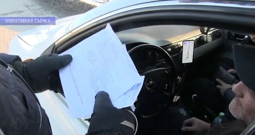 Под Саратовом остановили автобус с 68 иностранцами