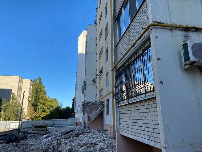 Жители четвертого подъезда обрушившегося дома на Блинова до сих пор не могут вернуться в свои квартиры