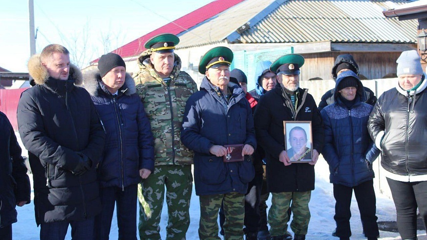 Под Саратовом простились с бойцом СВО Сергеем Владычных