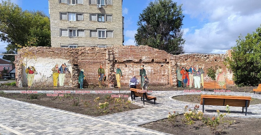 В Петровске благоустроили сквер на улице Московской