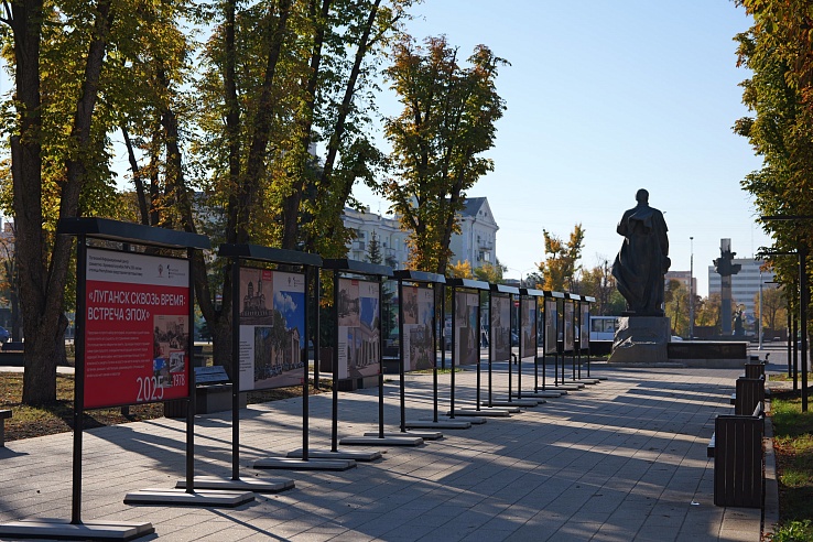 За три года саратовские волонтеры отправили в подшефный Сватовский район более 800 тонн гуманитарной помощи