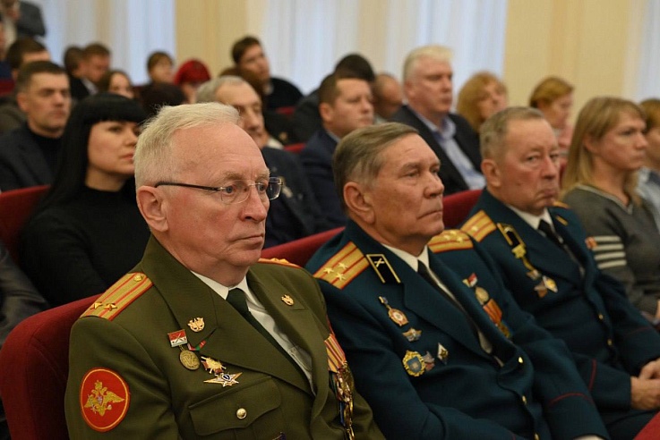 Глава Энгельсского района отчитался перед жителями