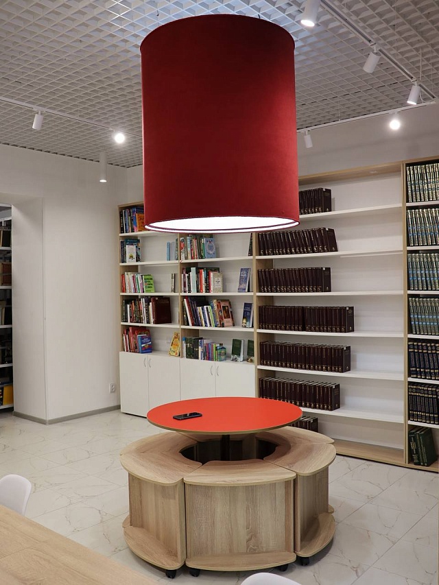 В Балашове открылась модельная библиотека