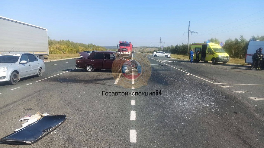 На трассе под Саратовом из-за ДТП пострадали два пенсионера