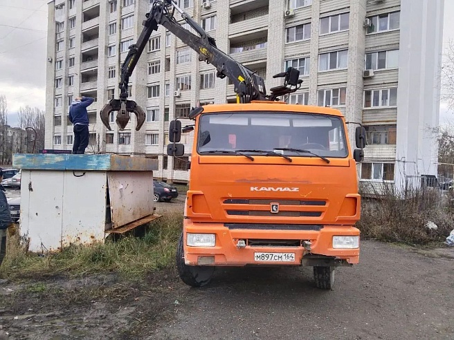 В Саратове с начала года демонтировали более тысячи незаконных построек
