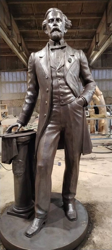 Отливка памятника Алексею Боголюбову подходит к концу