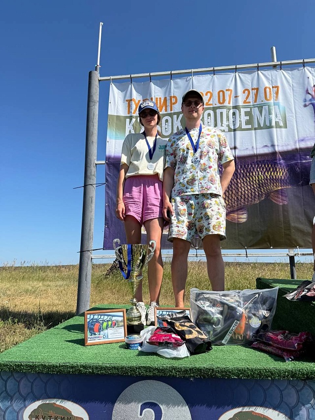 Аткарчане поймали на турнире по спортивной рыбаке 13-килограммового карпа