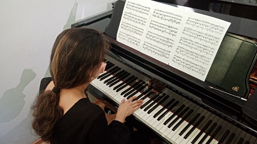 Студенты консерватории будут заниматься на японских роялях