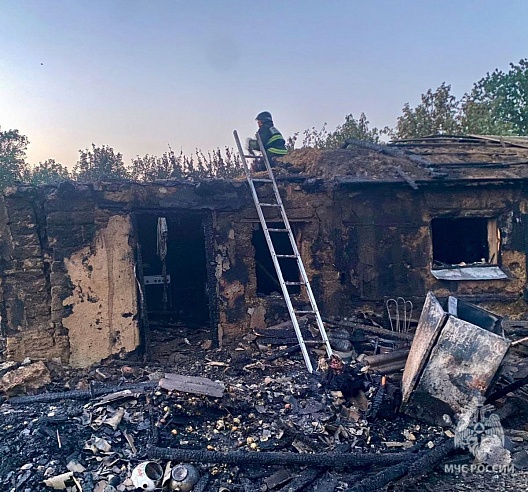 Женщина погибла на пожаре в Краснокутском районе