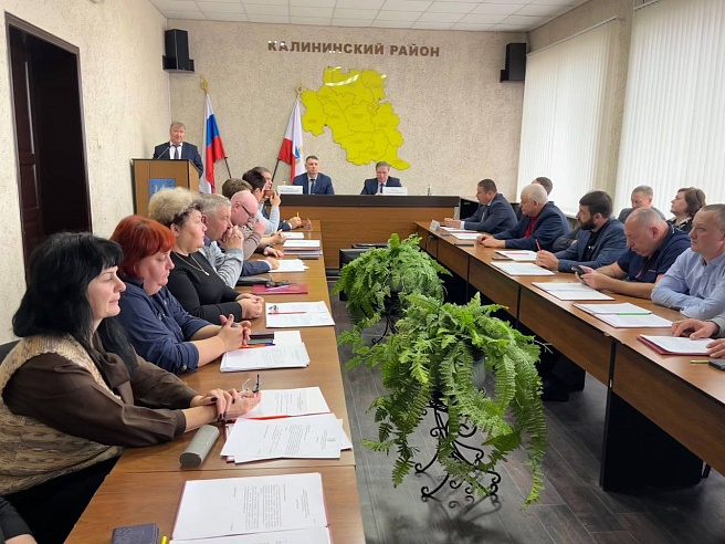 Валерий Лазарев стал главой Калининского района