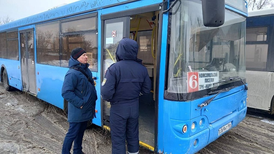 Автобусы двух саратовских маршрутов работают без предрейсового техосмотра