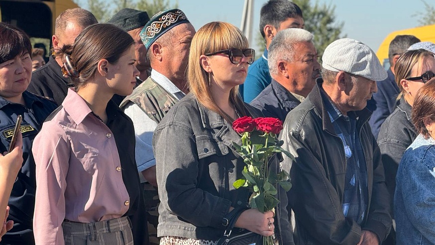 В селе под Саратовом увековечили память трех погибших в СВО бойцов