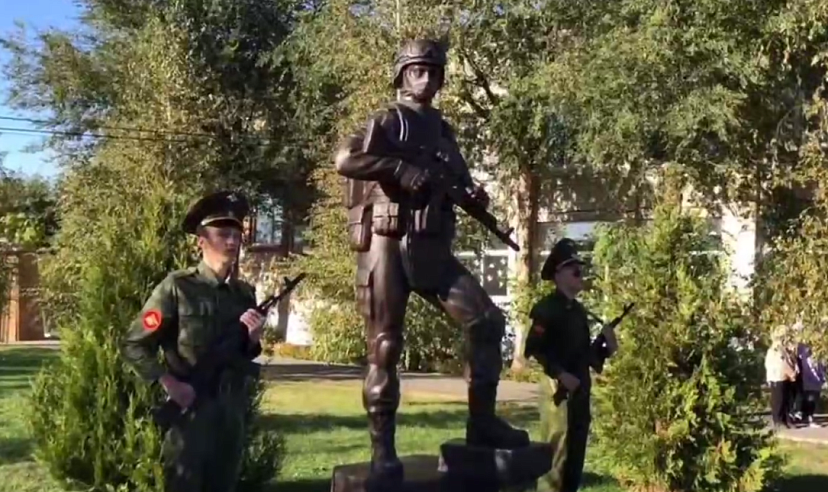 В Саратовской области открыли памятник бойцам СВО