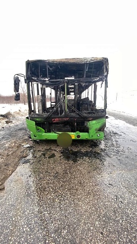 В Заводском районе полностью сгорел автобус 36-го маршрута