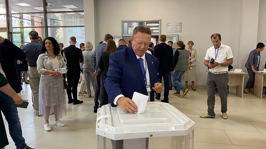 Роман Бусаргин стал кандидатом в губернаторы Саратовской области от партии "Единая Россия"