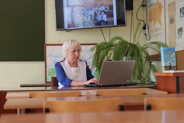 Вячеслав Володин поздравил учителей с праздником