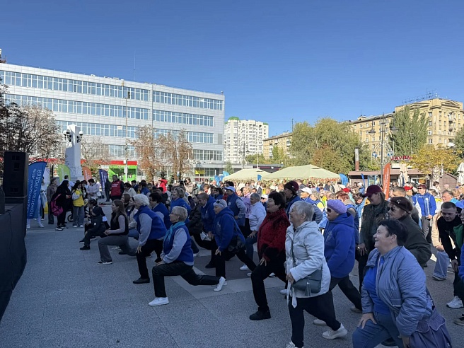 Для серебряных волонтеров области провели масштабный фестиваль 