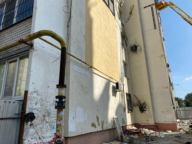 На Блинова идет укрепление дома №4 после взрыва газовоздушной смеси в доме №2