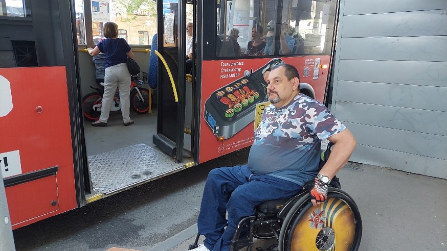 В Саратове колясочники отстаивают свое право ездить на общественном транспорте