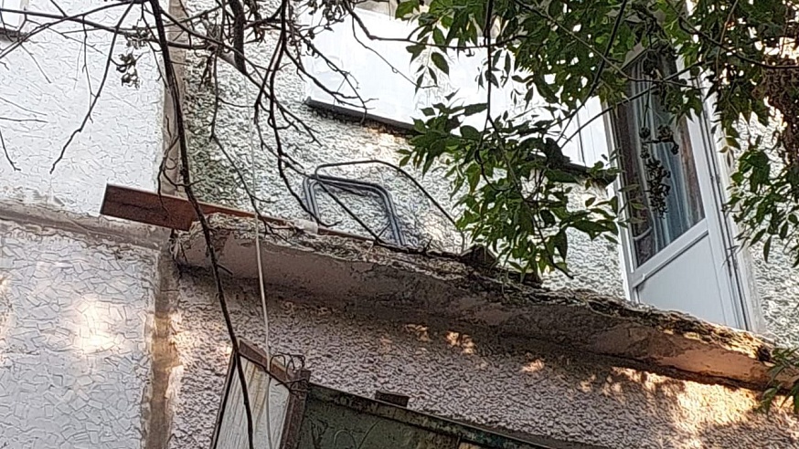 В Саратове мужчина пострадал при обрушении балкона 