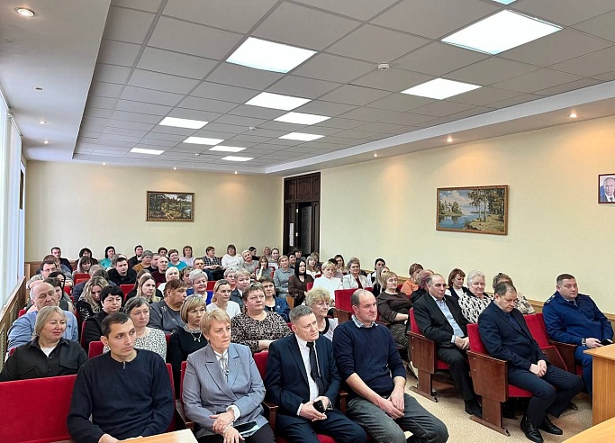 Дмитрий Перин официально возглавил Озинский район