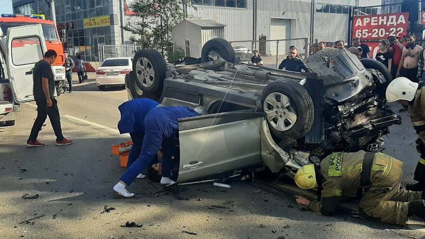В Саратове на Шехурдина произошла массовая авария