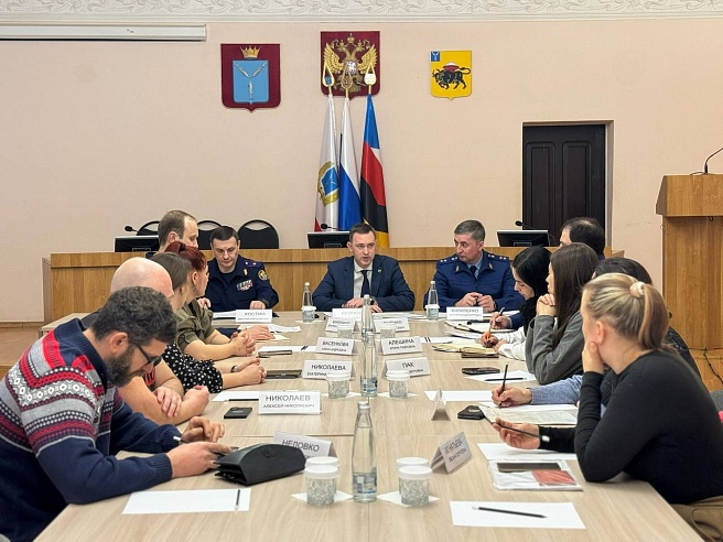 В Энгельсе 41 многодетная семья выбрала деньги вместо участка