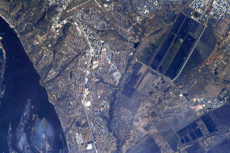 Космонавт Артемьев поделился фото Саратова из космоса