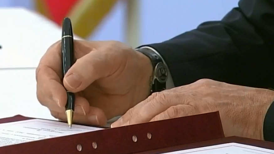 Подписаны договоры о принятии в состав России четырех новых субъектов