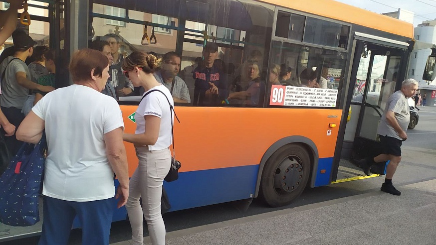 В Саратове прошел рейд по автобусам в "час пик" - выявлены нарушения