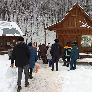 Крещенские купания в Саратовской области посетили более 9 тысяч человек