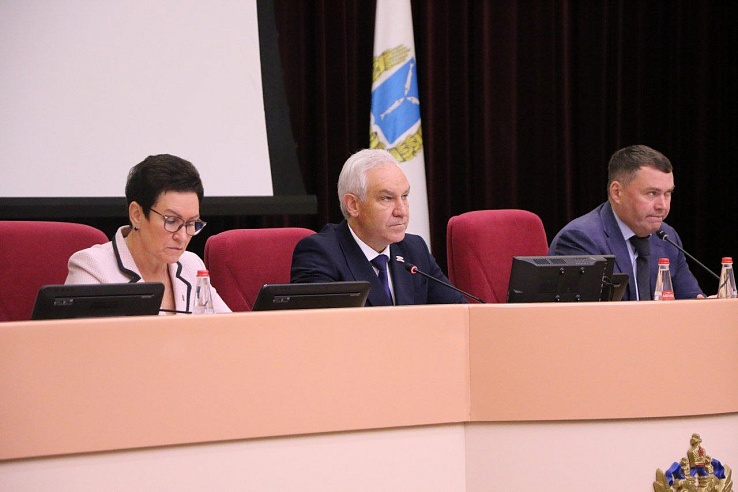 В Саратовской областной Думе призвали к разработке демографической стратегии