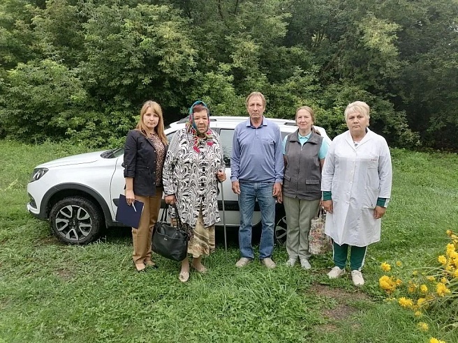 Почти 12 тысяч саратовцев доставили на даспансеризацию мобильные бригады центров соцобслуживания