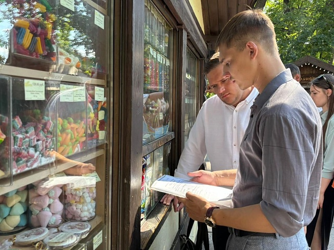 В Городском парке продавцы без медкнижек торговали едой и напитками