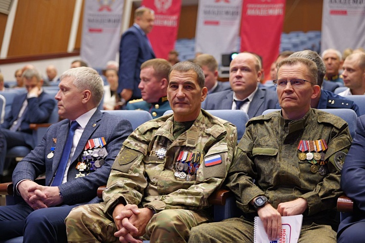 В Саратовской области определены наставники для участников проекта "Наши Герои" 