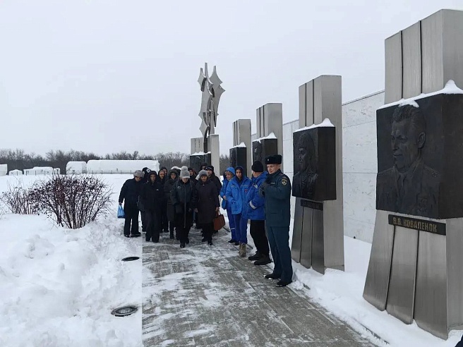 Дети из ЛНР провели новогодние каникулы в Саратовской области
