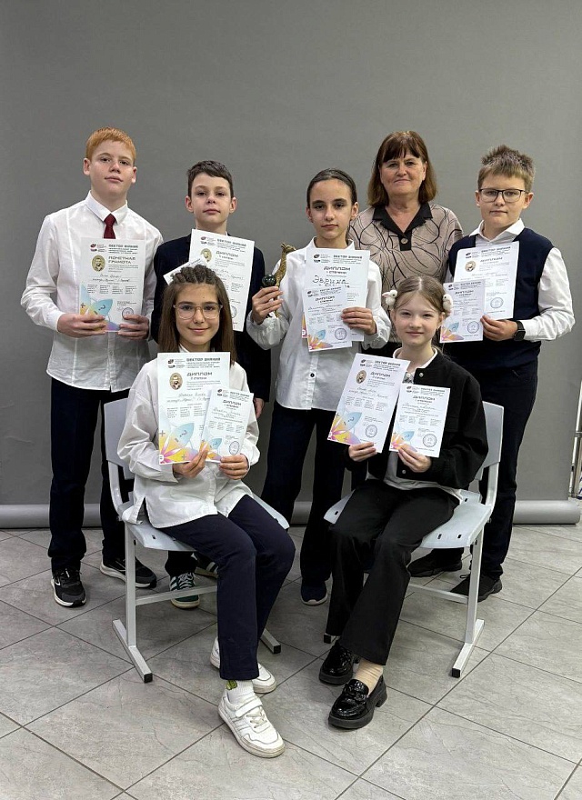 Пятиклассники из саратовского ФТЛ №1 взяли "золото" межрегионального математического турнира