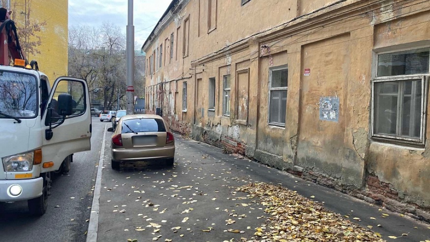 С начала ноября с улиц Саратова эвакуированы 102 машины