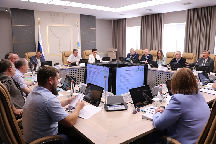 Вячеслав Максюта провел мастер-класс для школьников по изготовлению световозвращающих брелоков 