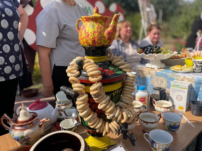 В Новоузенске прошел этнокультурный фестиваль "Уездный Самовар-2025"