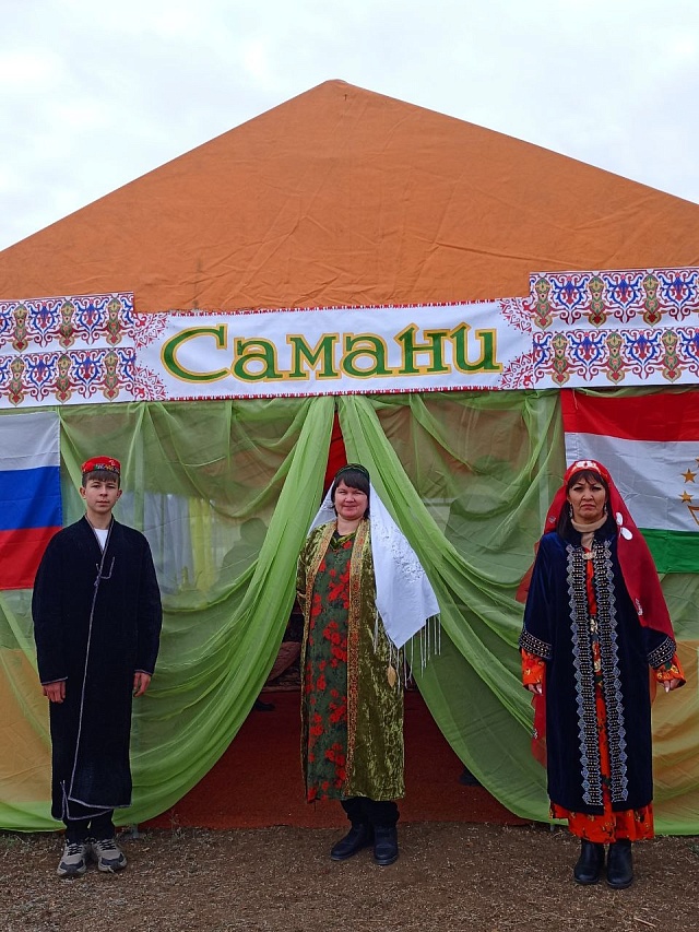 От казахской юрты до таджикского дастархана: новоузенский фестиваль стал мостом между народами