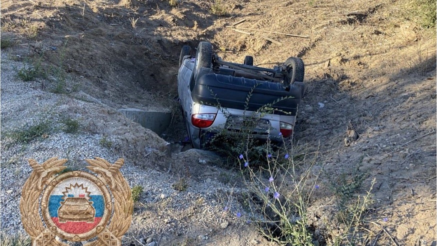 В ДТП под Энгельсом пострадал водитель перевернувшегося "Матиза"