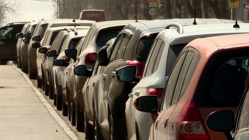 До конца года в Саратове откроют платные парковки
