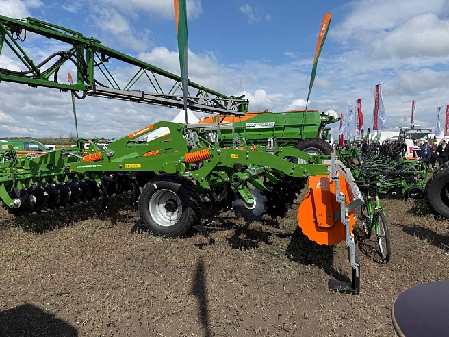 На "Дне поля" в Саратове прошла выставка сельскохозяйственной техники