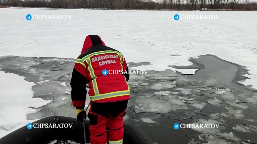 На Волге под Саратовом погибли два рыбака на аэросанях