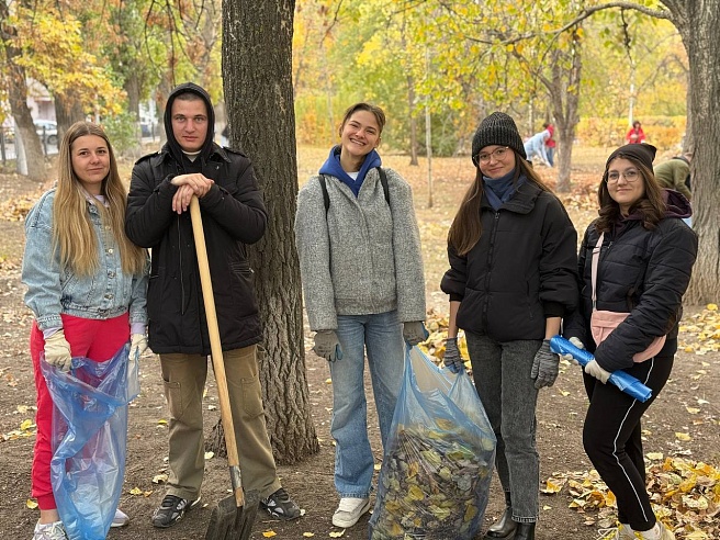 Более шести тысяч жителей Саратова приняли участие в общегородском субботнике