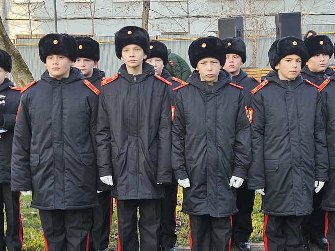 В Саратове открыли памятник кадетам