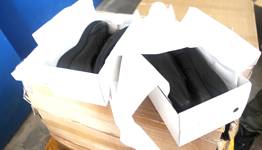 Саратовские таможенники передали на нужды СВО одежду на 2,2 миллиона рублей