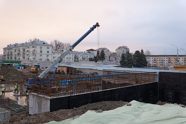 Министр транспорта ознакомился с ходом строительных работ железнодорожного вокзала