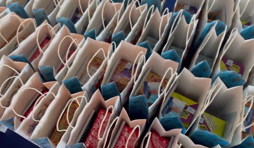 Николай Панков передал новогодние подарки детям сотрудников "Комбината благоустройства" в Балаково